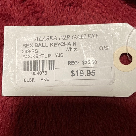 NEW! Fur keychain - Picture 2 of 3